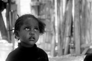 Foto di Stefano Airaghi: lo sguardo dei bambini di Haiti