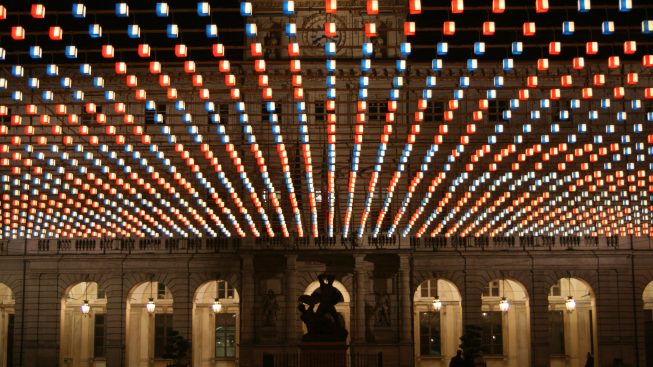 daniel-buren-tappeto-volante.jpg