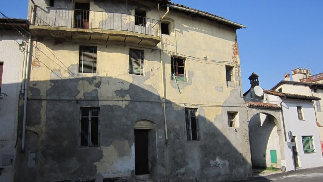 fabbricato-residenziale-a-palazzolo-vercellese-vercelli-piemonte.jpg