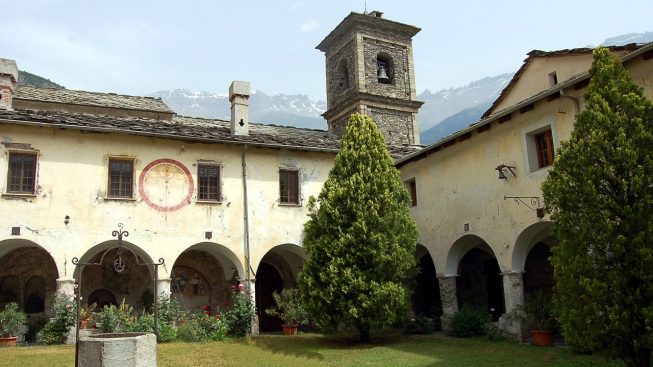 porticato_abbazia_novalesa.jpg