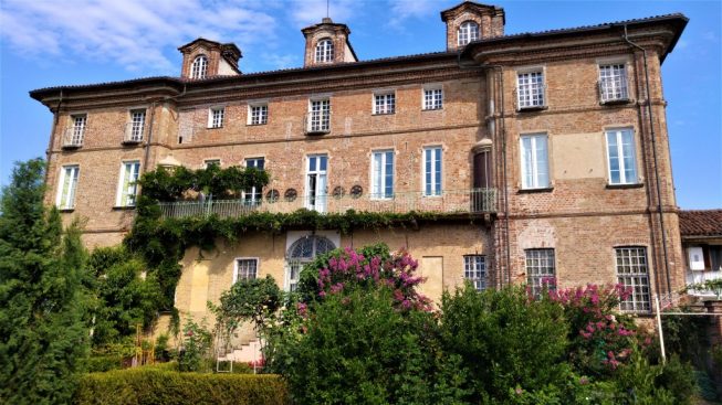 to-palazzo-dei-conti-filippa.jpg