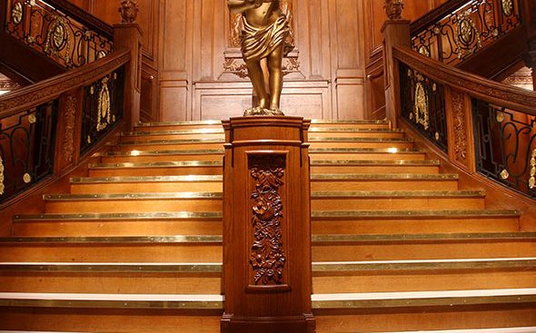 grand-staircase-with-tile.jpg
