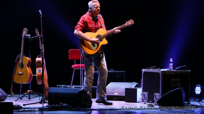 tommyemmanuel27.jpg