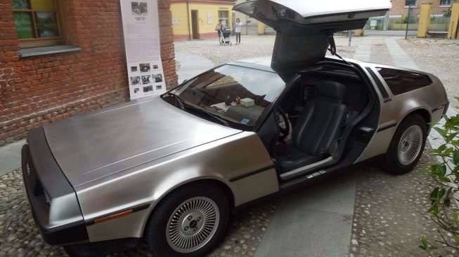 delorean-ritorno-al-futuro.jpg