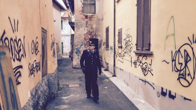 vandali-leini-carabinieri.jpg