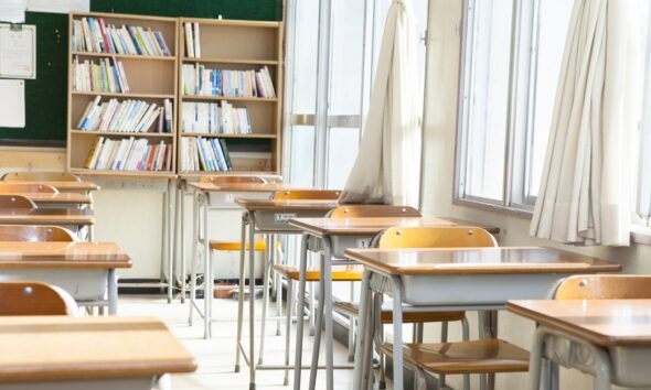 https://www.quotidianopiemontese.it/wp-content/uploads/2018/03/28090549/scuola-classe-qp-e1711782567896-590x354.jpg
