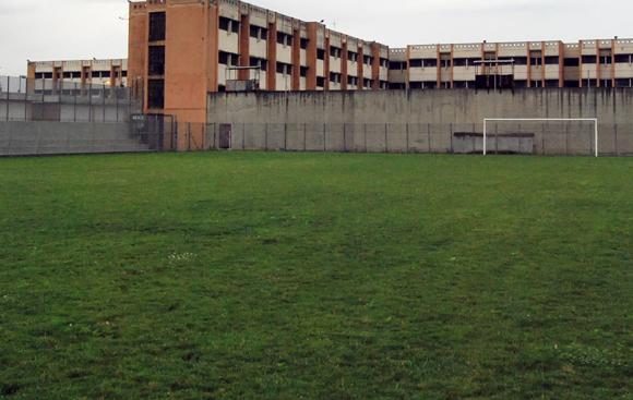 Campo-da-calcio-casa-circondariale-Lorusso-e-Cutugno-di-Torino