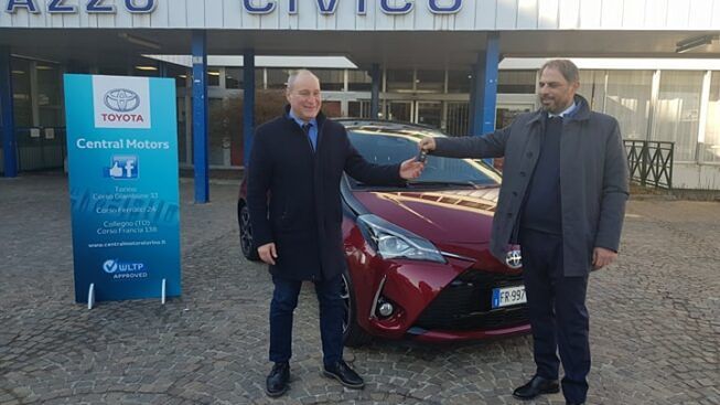 toyota-ibrida-collegno