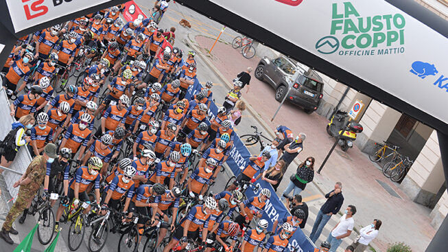 Partenza La Fausto Coppi 2021