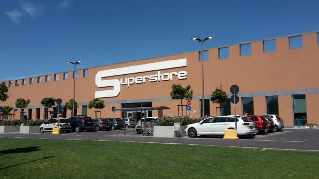 Esselunga superstore wikipedia CC BY-SA 4.0