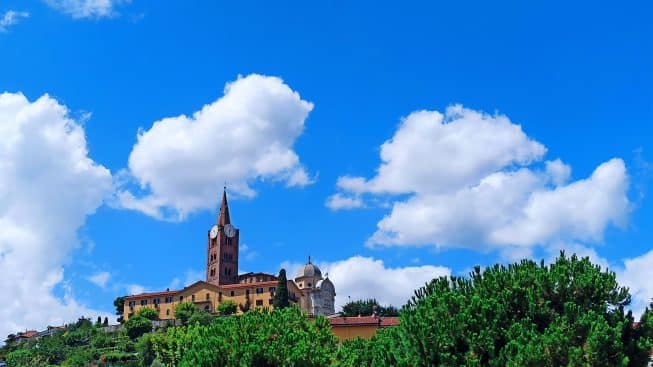 Pinerolo francese – Basilica di San Maurizio e la sua torre-min