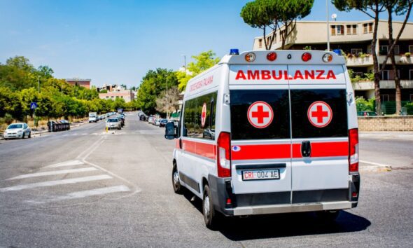 https://www.quotidianopiemontese.it/wp-content/uploads/2023/07/Ambulanza--590x354.jpeg