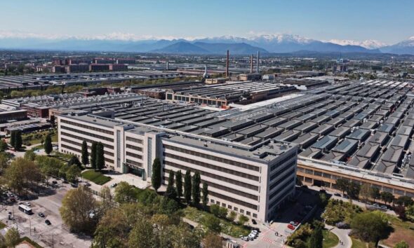 https://www.quotidianopiemontese.it/wp-content/uploads/2023/08/stellantis-mirafiori-590x354.jpg
