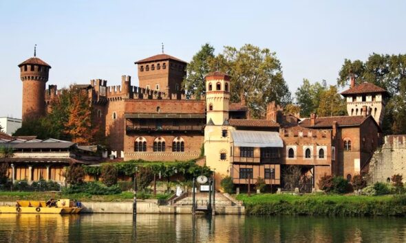 https://www.quotidianopiemontese.it/wp-content/uploads/2024/01/borgo-medievale-torino-qp-590x354.jpg