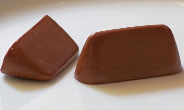 https://www.quotidianopiemontese.it/wp-content/uploads/2024/02/Gianduiotto-gianduiotti-cioccolato-590x354.jpg