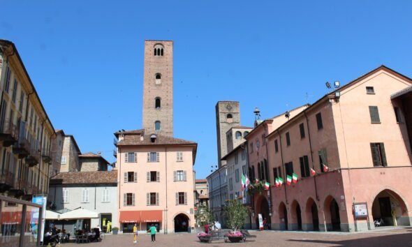 https://www.quotidianopiemontese.it/wp-content/uploads/2024/02/Piazza_Risorgimento_Alba_06_2023_GDivino-9-590x354.jpg