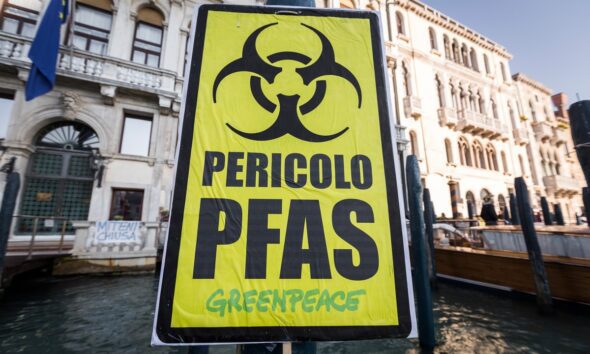 https://www.quotidianopiemontese.it/wp-content/uploads/2024/02/pfas-590x354.jpg