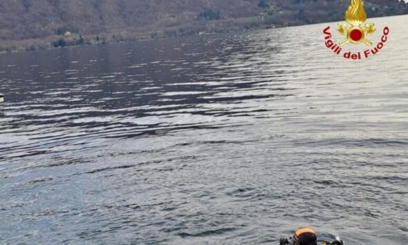 https://www.quotidianopiemontese.it/wp-content/uploads/2024/03/sommozzatore-lago-VigilidelFuoco-590x354.jpg