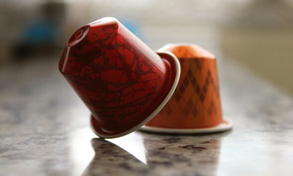 https://www.quotidianopiemontese.it/wp-content/uploads/2024/05/Capsule-di-caffe-590x354.jpg
