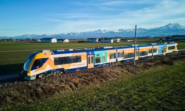 https://www.quotidianopiemontese.it/wp-content/uploads/2024/12/arenaways-treno04-590x354.jpg