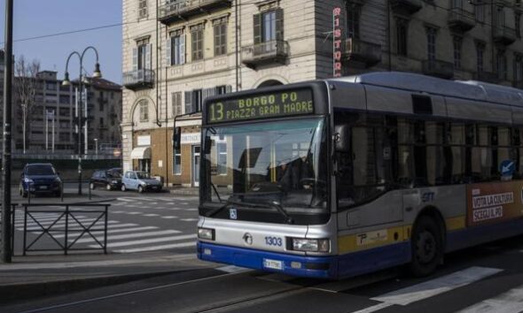 https://www.quotidianopiemontese.it/wp-content/uploads/2025/01/2005-Gtt-Cityclass-1280-Irisbus-590x354.jpg