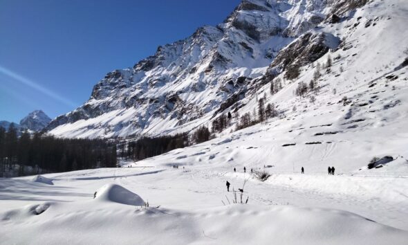 https://www.quotidianopiemontese.it/wp-content/uploads/2025/01/gran-paradiso-neve-qp-590x354.jpg