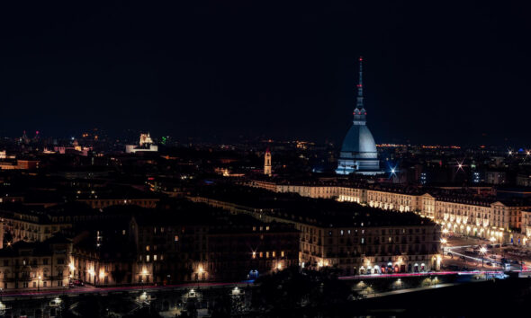 https://www.quotidianopiemontese.it/wp-content/uploads/2025/03/mole-antonelliana-torino-590x354.jpg
