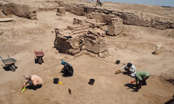 https://www.quotidianopiemontese.it/wp-content/uploads/2025/05/Iraq-scavi-archeologici-unito-590x354.jpg