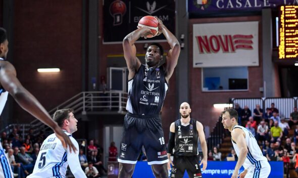 https://www.quotidianopiemontese.it/wp-content/uploads/2025/05/derthona-napoli-590x354.jpg