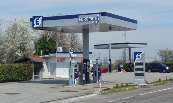 https://www.quotidianopiemontese.it/wp-content/uploads/2025/05/europam-carburante-590x354.jpg