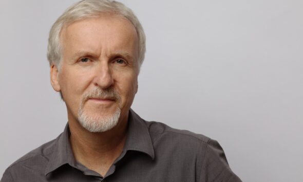 https://www.quotidianopiemontese.it/wp-content/uploads/2025/06/James-Cameron-590x354.jpg