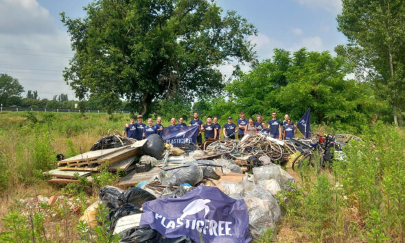 https://www.quotidianopiemontese.it/wp-content/uploads/2025/06/PLASTIC-FREE-590x354.jpg