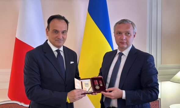 https://www.quotidianopiemontese.it/wp-content/uploads/2025/06/alberto-cirio-cavaliere-ucraina-590x354.jpg