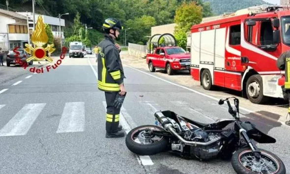 https://www.quotidianopiemontese.it/wp-content/uploads/2025/06/incidente-moto-vigili-del-fuoco-590x354.webp