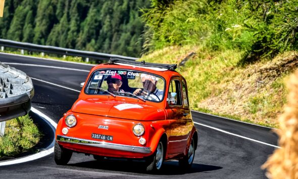 https://www.quotidianopiemontese.it/wp-content/uploads/2025/06/raduno_Il-Cinquino-nelle-Montagne-Olimpiche_Sestriere_repertorio_3-590x354.jpg