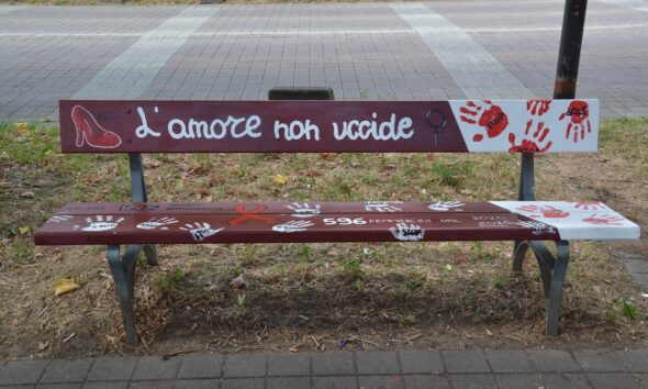 https://www.quotidianopiemontese.it/wp-content/uploads/2025/07/10_luglio_Panchine-artistiche-3-590x354.jpg