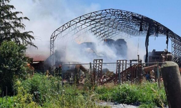 https://www.quotidianopiemontese.it/wp-content/uploads/2025/07/incendio-capannone-e1752084843862-590x354.jpeg