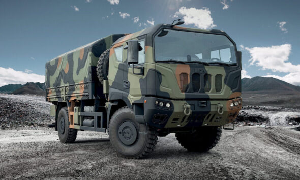 https://www.quotidianopiemontese.it/wp-content/uploads/2025/07/modular_truck_hero_wider-iveco-defence-590x354.jpg