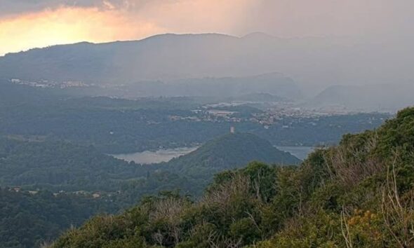 https://www.quotidianopiemontese.it/wp-content/uploads/2025/07/tempesta-lago-dOrta-590x354.jpeg
