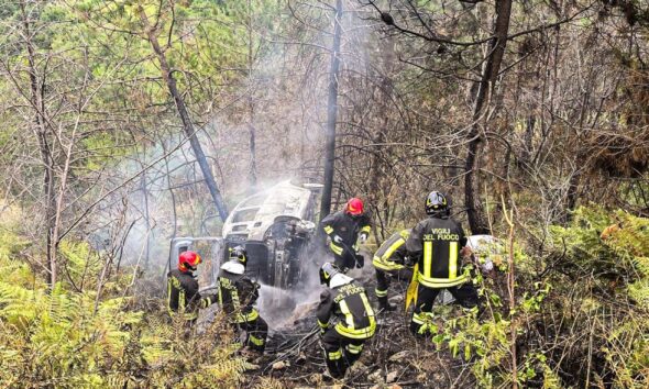 https://www.quotidianopiemontese.it/wp-content/uploads/2025/07/vigli-del-fuoco-lanzo-torinese-590x354.jpeg
