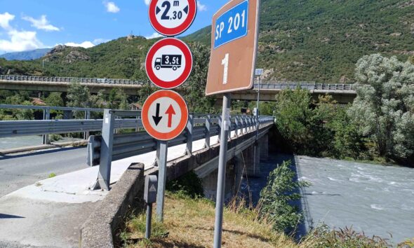 https://www.quotidianopiemontese.it/wp-content/uploads/2025/08/ponte_SP_201_localita-San-Valeriano-590x354.jpeg