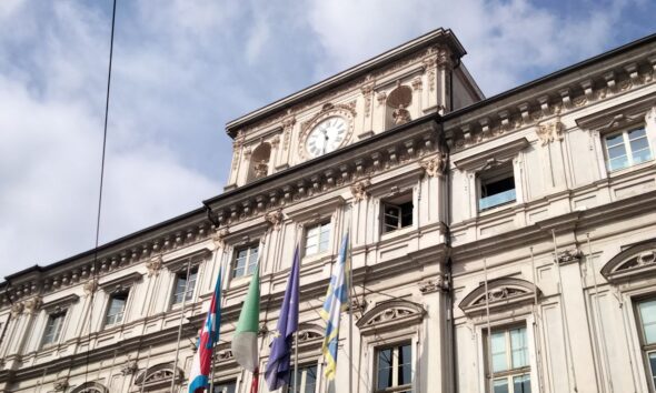 https://www.quotidianopiemontese.it/wp-content/uploads/2025/09/comune-torino-municipio-qp-590x354.jpg