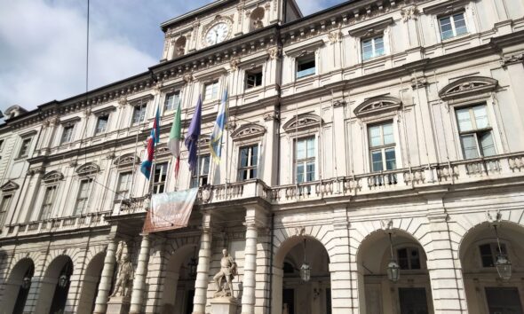 https://www.quotidianopiemontese.it/wp-content/uploads/2025/09/municipio-comune-torino-qp-590x354.jpg