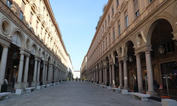 https://www.quotidianopiemontese.it/wp-content/uploads/2025/11/20251111_viaRoma_SanCarloBertola_LoRussoFoglietta_004-590x354.jpeg