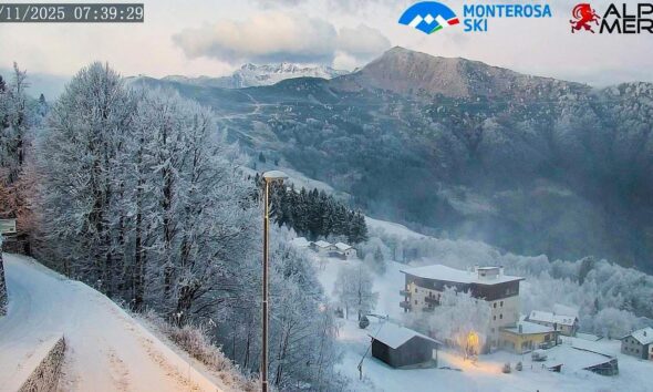 https://www.quotidianopiemontese.it/wp-content/uploads/2025/11/neve-alpe-di-mera-590x354.jpg