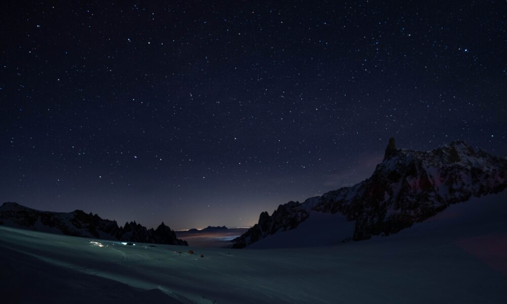 campo base brigata tarinense monte bianco