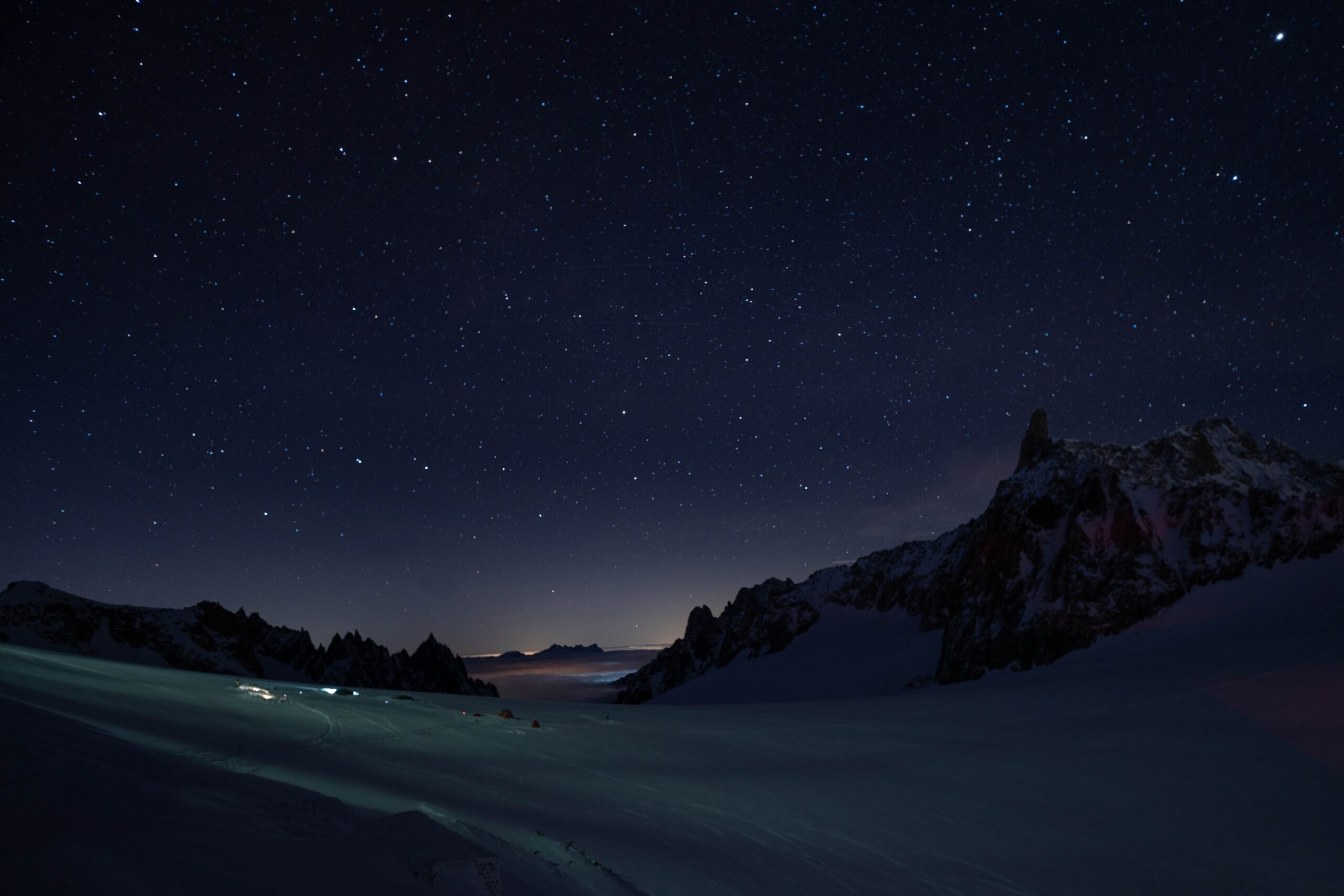 campo base brigata tarinense monte bianco