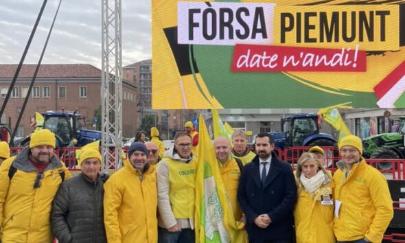 https://www.quotidianopiemontese.it/wp-content/uploads/2025/12/Delegazione-Novara-Vco-e-asessore-Marnati-590x354.jpg