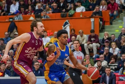 https://www.quotidianopiemontese.it/wp-content/uploads/2026/02/basket-livorno-torino-528x354.png