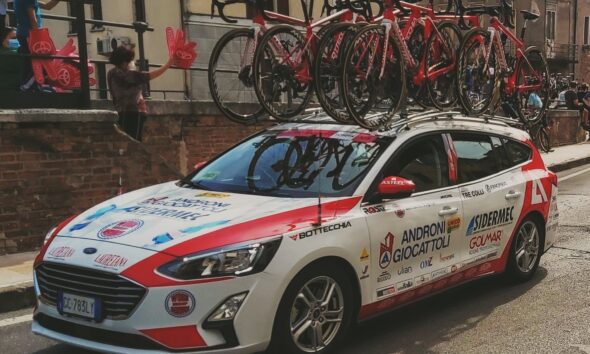 https://www.quotidianopiemontese.it/wp-content/uploads/2026/05/androni-giocatotli-biciclette-590x354.jpg